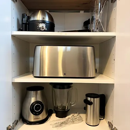 Modernes Mit Kochinsel, Garten, 2 Parkplaetze Inkl, 4-8 Pers